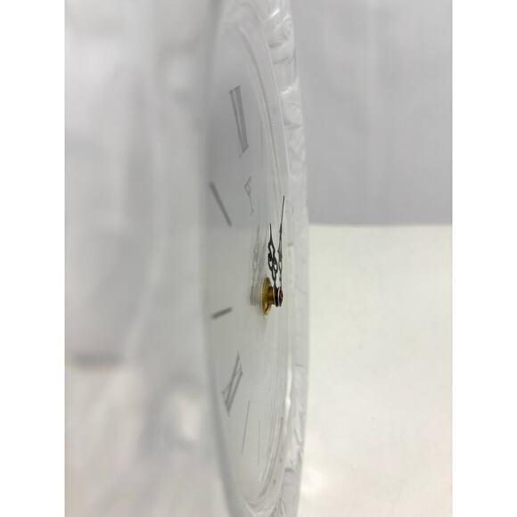 VTG Oval Crystal Clear Signatures Floral Rim Design Wall Clock Japaan Works - Picture 10 of 16